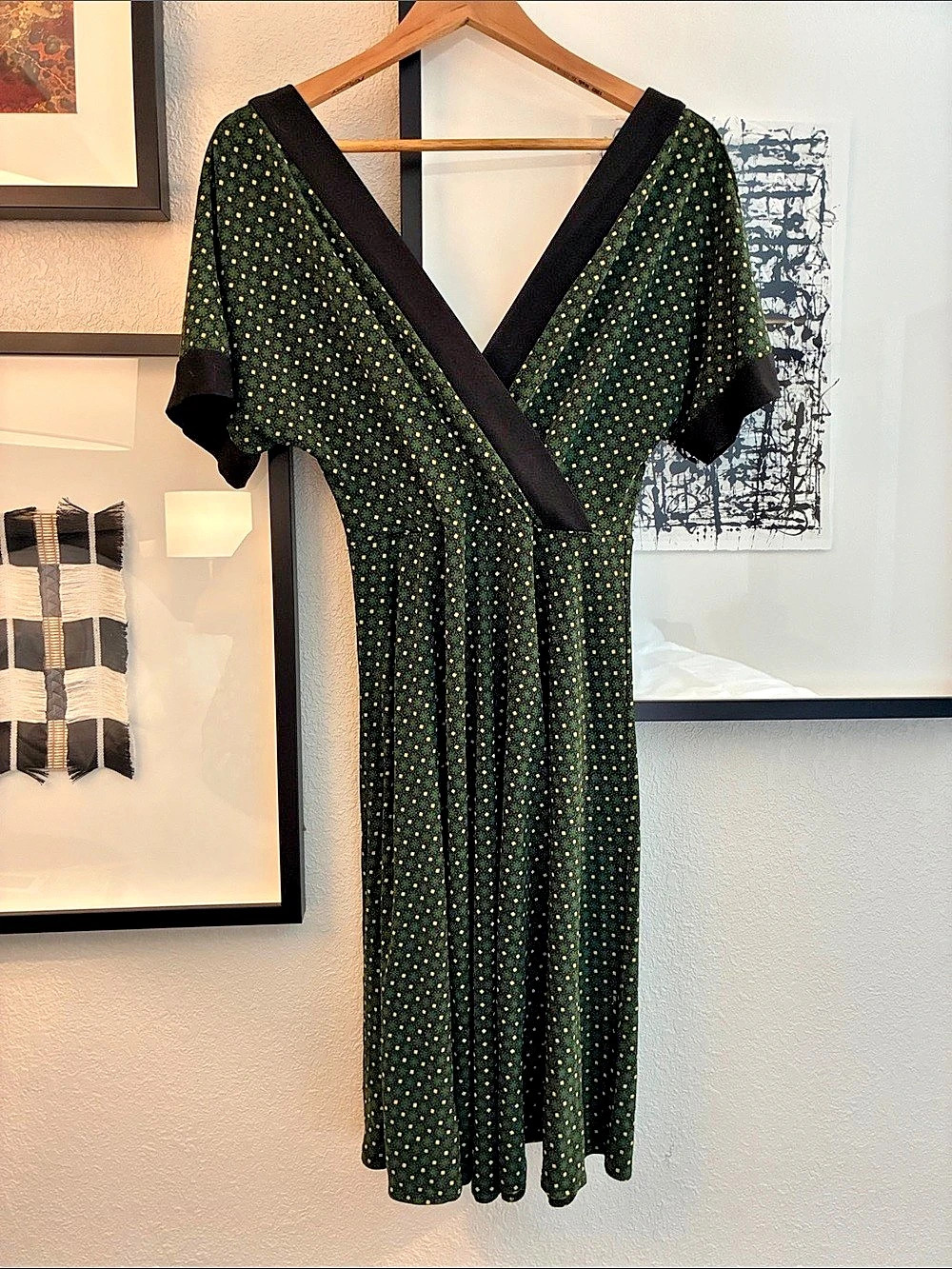 Maggie London Geometric Maxi Dress in Green & Black Size 6 Like New
